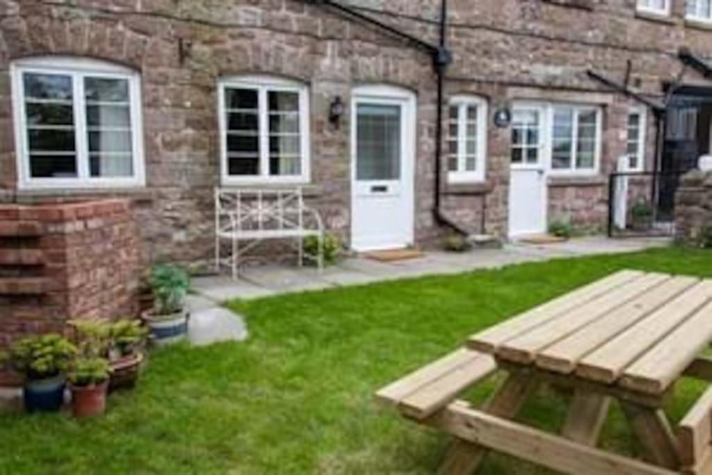 Ganarew Cottage Monmouth Exterior photo